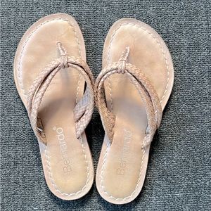Bernardo Leather Sandals ❤️